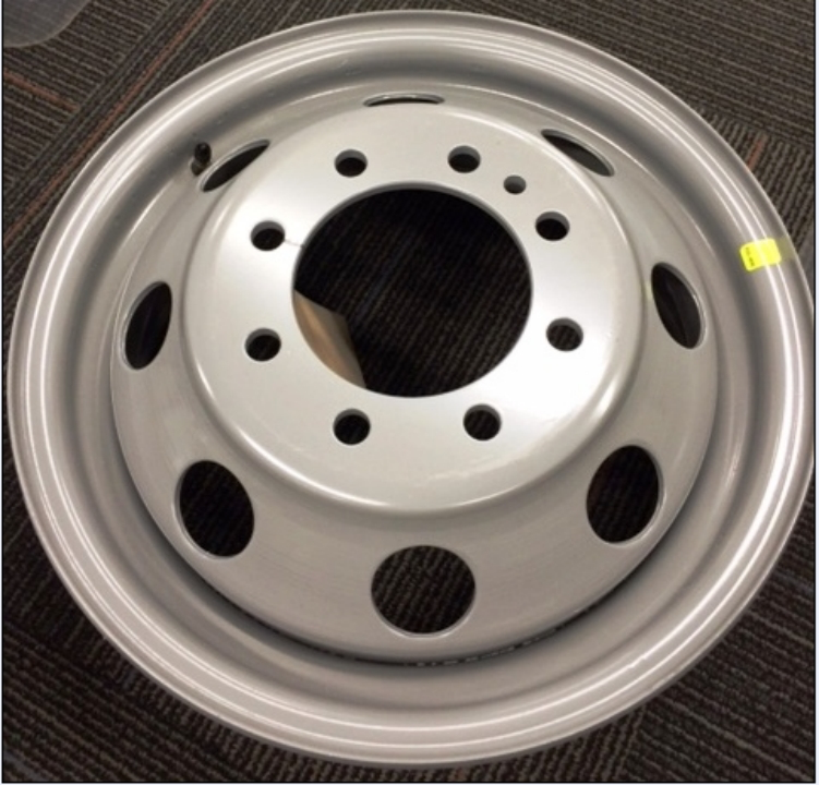 PASSENGER CAR WHEEL